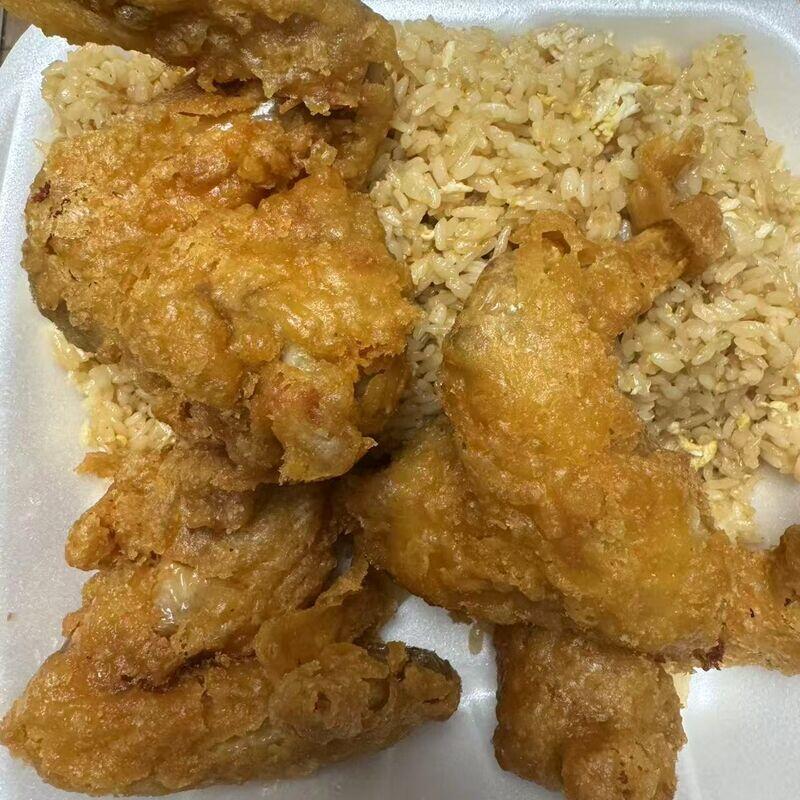 Chicken wings w. fried rice(4pc)